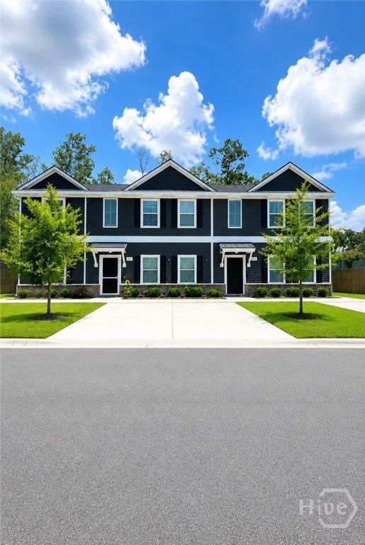 Image 1 of property listing at 20 Parkview Lane, Richmond Hill, GA 31324