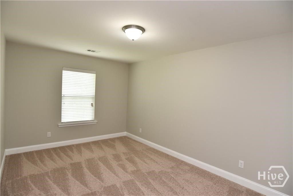 Image 14 of property listing at 20 Parkview Lane, Richmond Hill, GA 31324