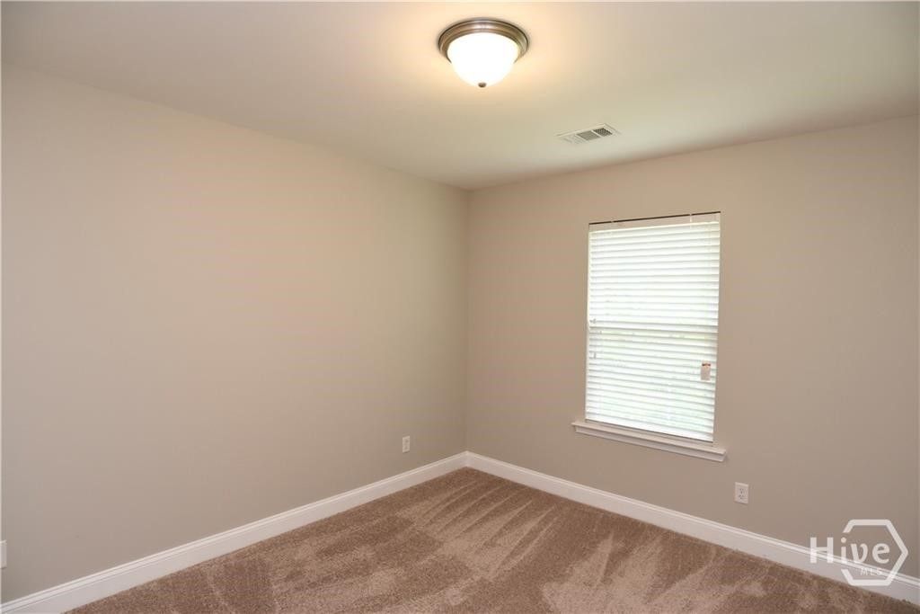 Image 17 of property listing at 20 Parkview Lane, Richmond Hill, GA 31324