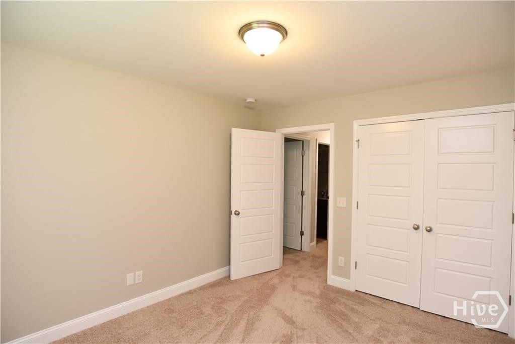 Image 18 of property listing at 20 Parkview Lane, Richmond Hill, GA 31324