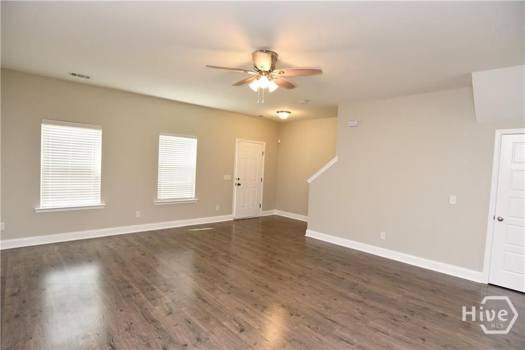 Image 4 of property listing at 20 Parkview Lane, Richmond Hill, GA 31324
