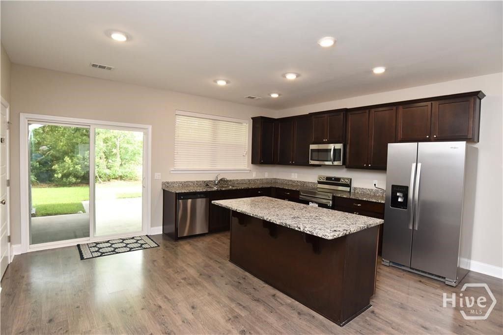 Image 6 of property listing at 20 Parkview Lane, Richmond Hill, GA 31324
