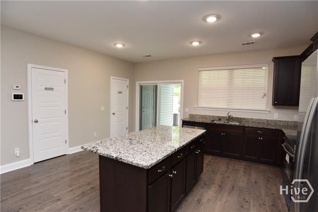 Image 7 of property listing at 20 Parkview Lane, Richmond Hill, GA 31324