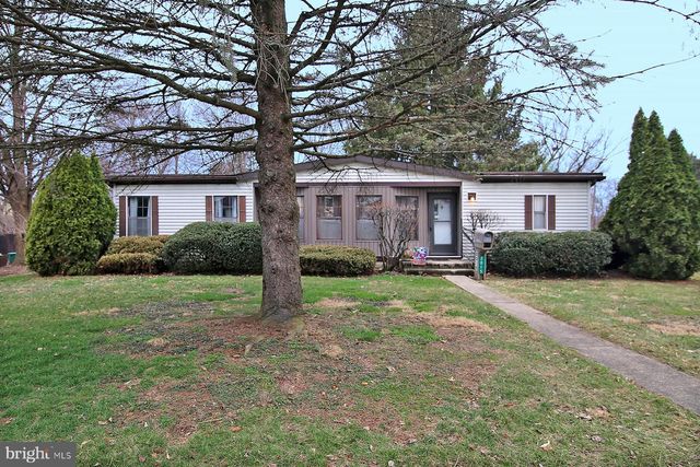 2015 E PENNSYLVANIA AVE, Lebanon, PA 17042