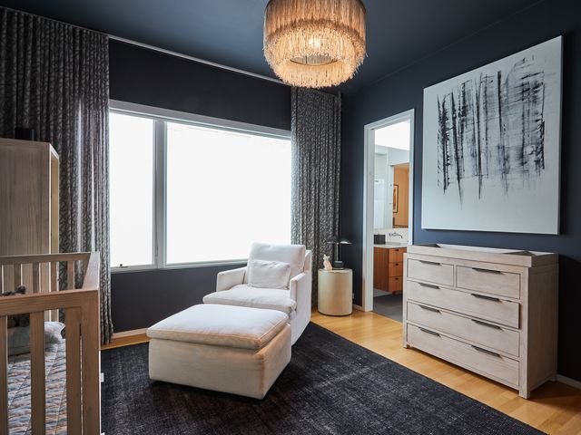 2145 W Mclean Avenue, Chicago, IL 60647