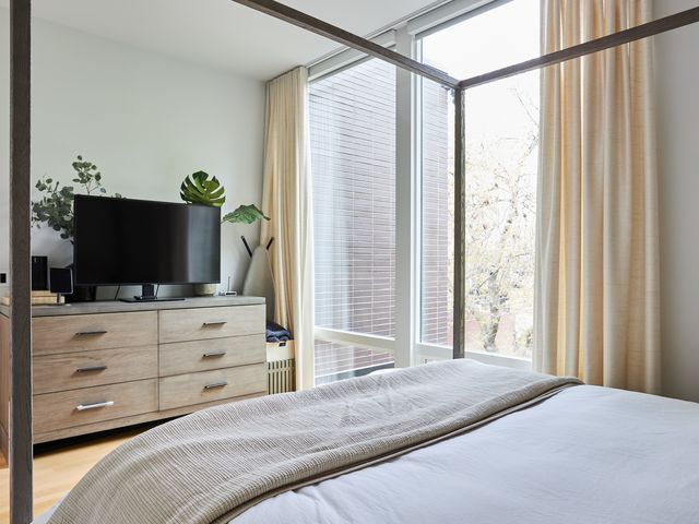 2145 W Mclean Avenue, Chicago, IL 60647