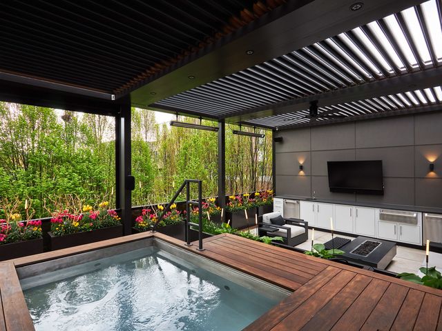 2145 W Mclean Avenue, Chicago, IL 60647