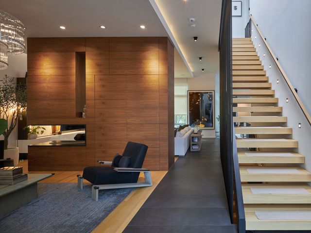 2145 W Mclean Avenue, Chicago, IL 60647