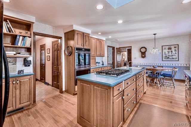 48 Deer Run, Amherst, NY 14221