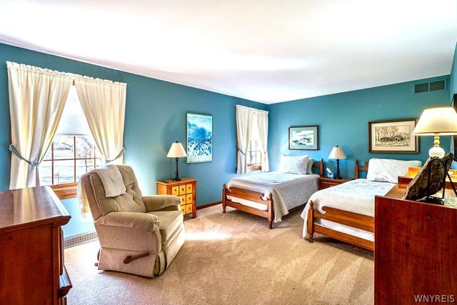 48 Deer Run, Amherst, NY 14221