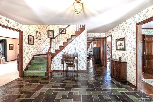 48 Deer Run, Amherst, NY 14221