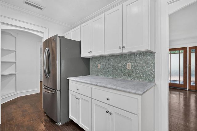 433 SE 7TH STREET, Gainesville, FL 32601