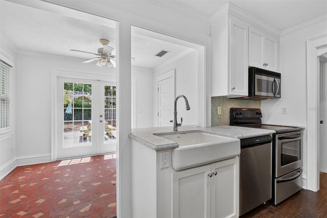 433 SE 7TH STREET, Gainesville, FL 32601