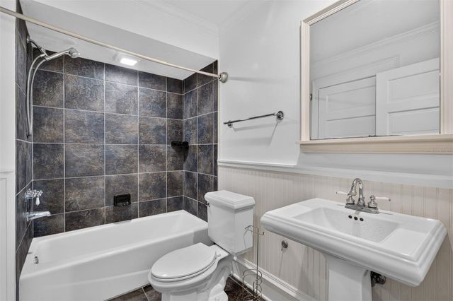 433 SE 7TH STREET, Gainesville, FL 32601
