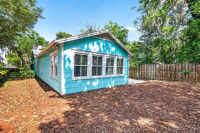 433 SE 7TH STREET, Gainesville, FL 32601
