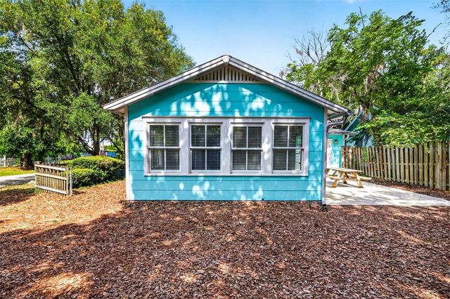433 SE 7TH STREET, Gainesville, FL 32601