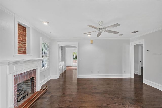433 SE 7TH STREET, Gainesville, FL 32601