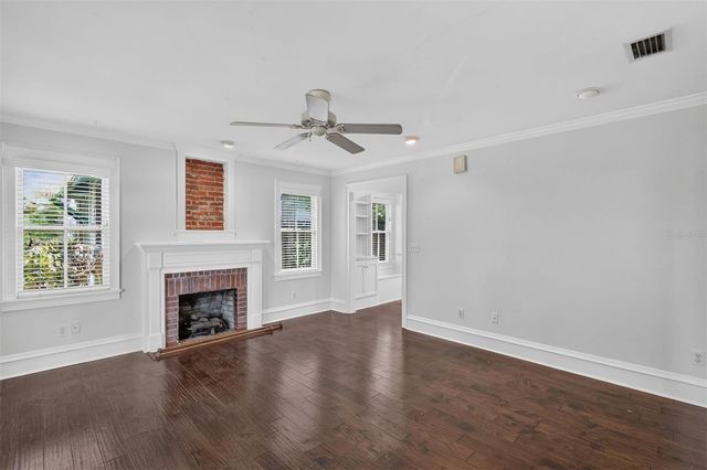 433 SE 7TH STREET, Gainesville, FL 32601