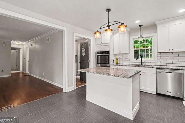 806 Valley Run Drive, Bremen, GA 30110