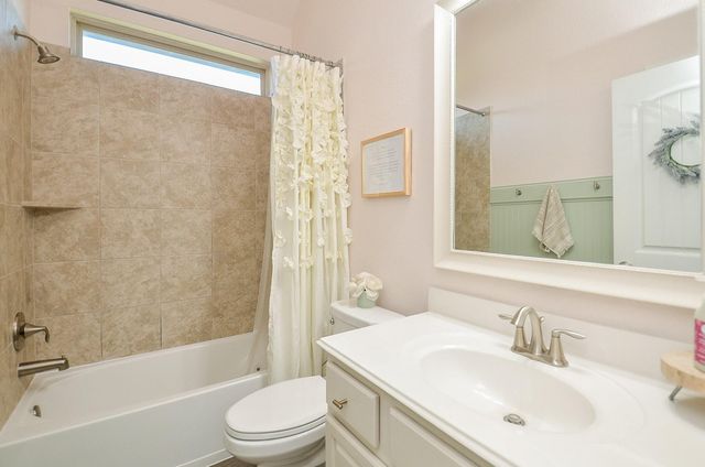 1902 Kingston Meadow Lane, Katy, TX 77494