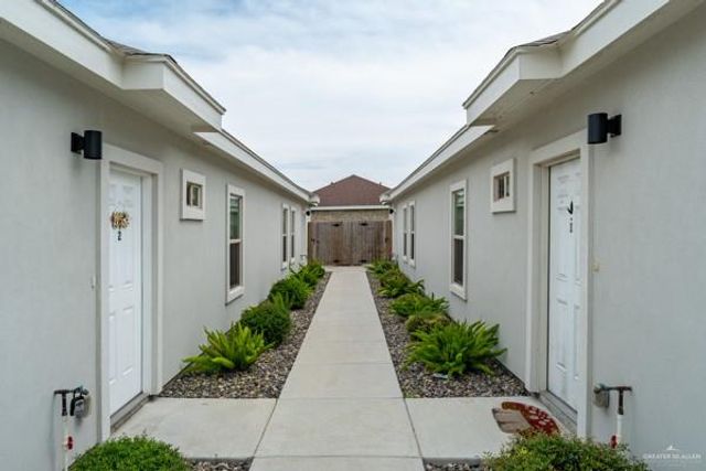 1009 W La Pointe Avenue, Mission, TX 78573