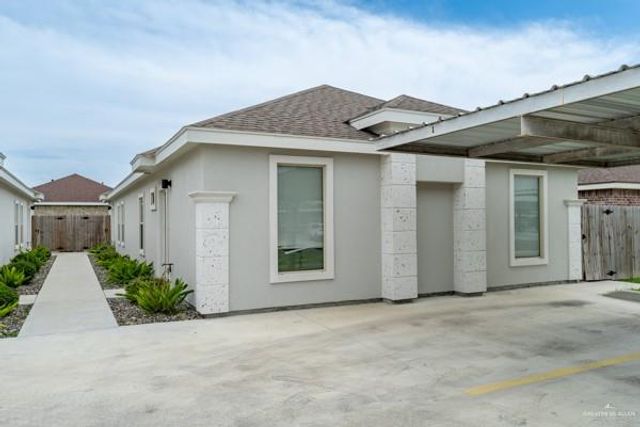 1009 W La Pointe Avenue, Mission, TX 78573