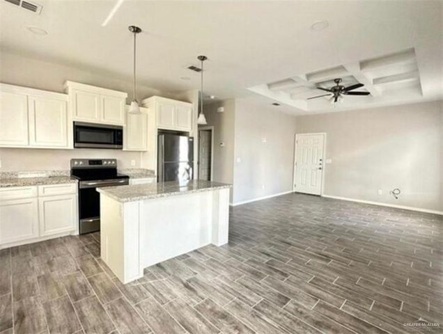 1009 W La Pointe Avenue, Mission, TX 78573