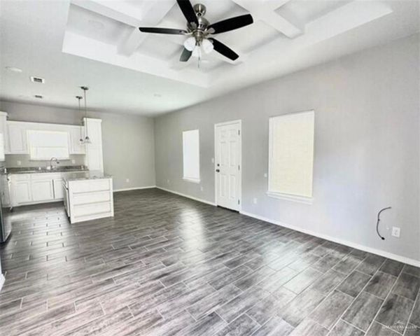1009 W La Pointe Avenue, Mission, TX 78573