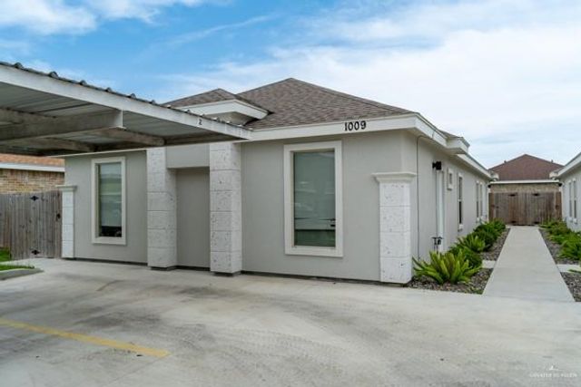 1009 W La Pointe Avenue, Mission, TX 78573