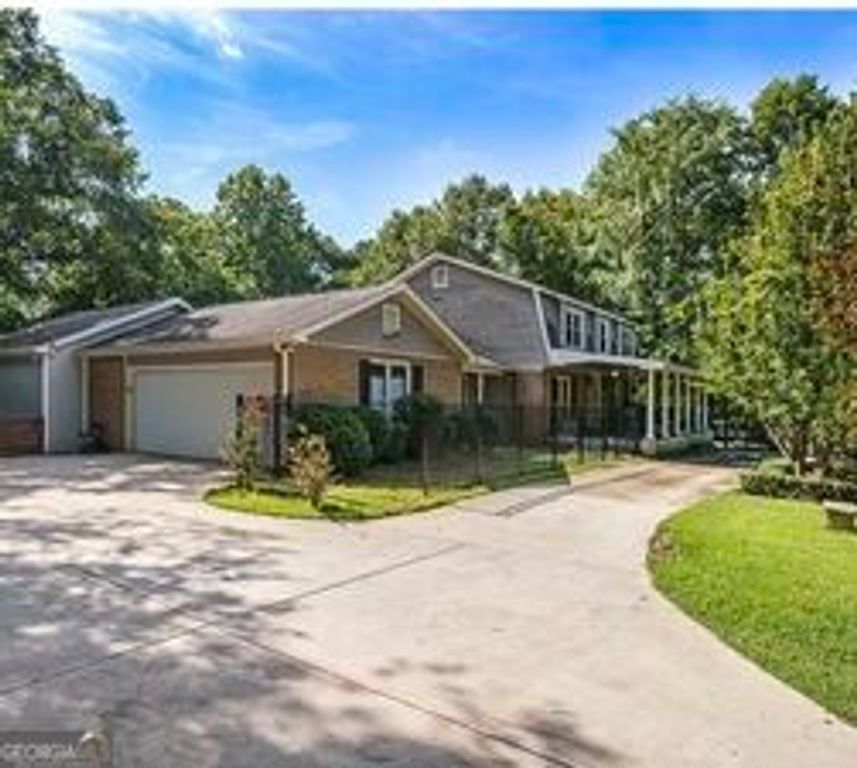 5230 SW West Shore Drive, Conyers, GA 30094 — exterior