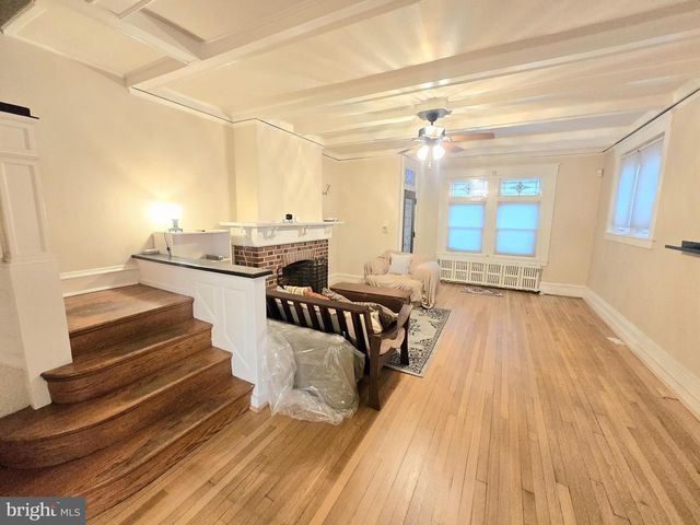 557 HAMILTON ST, Norristown, PA 19401