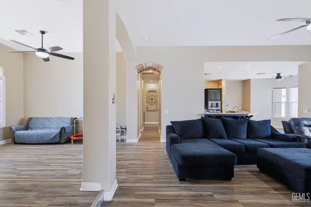 11502 Summit Point Court, Bakersfield, CA 93312