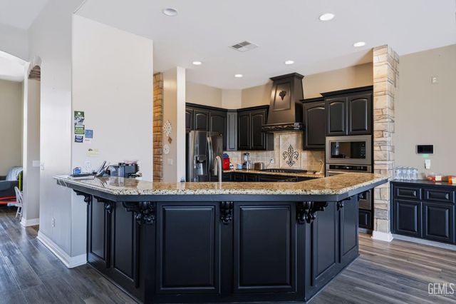 11502 Summit Point Court, Bakersfield, CA 93312