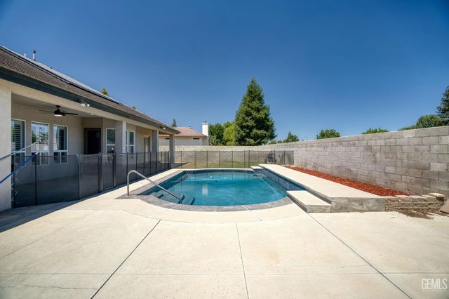 11502 Summit Point Court, Bakersfield, CA 93312