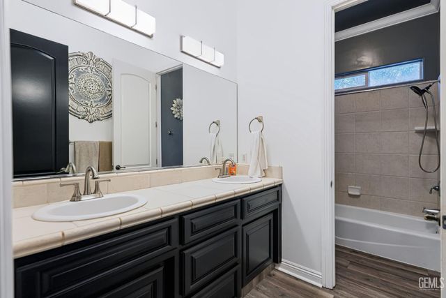 11502 Summit Point Court, Bakersfield, CA 93312