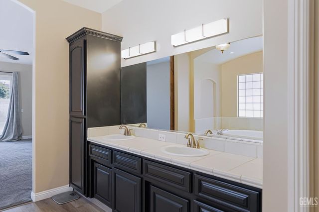 11502 Summit Point Court, Bakersfield, CA 93312