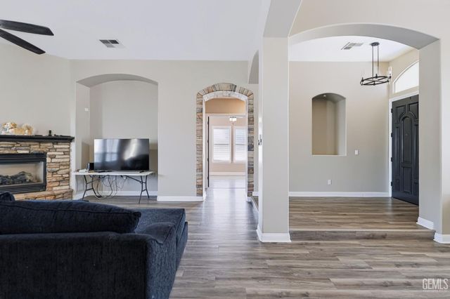 11502 Summit Point Court, Bakersfield, CA 93312