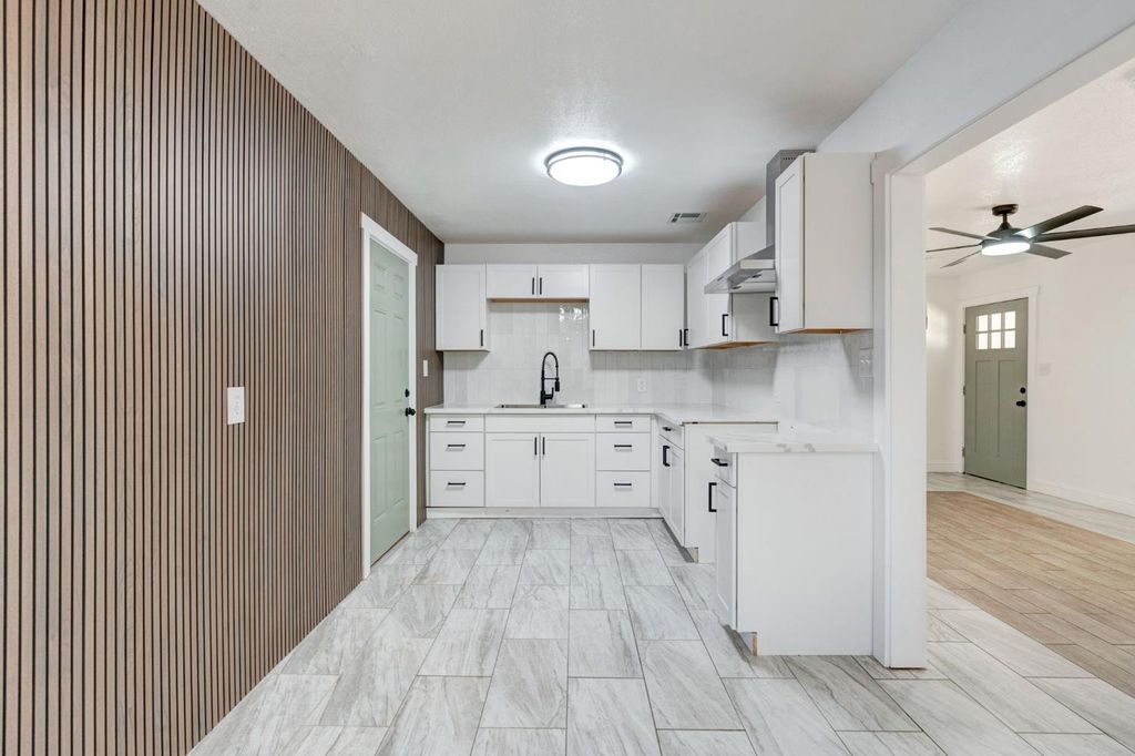 Image 15 of property listing at 8753 E Ostler Street, Selma, CA 93662