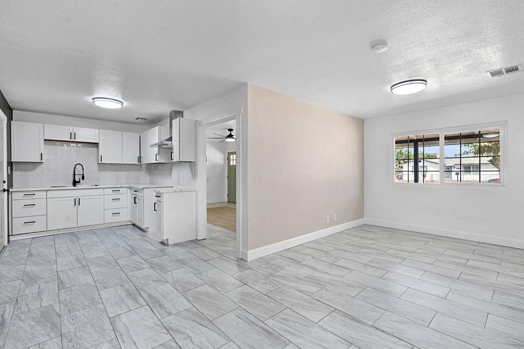 Image 19 of property listing at 8753 E Ostler Street, Selma, CA 93662