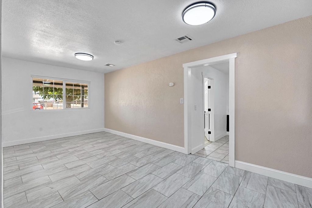 Image 20 of property listing at 8753 E Ostler Street, Selma, CA 93662