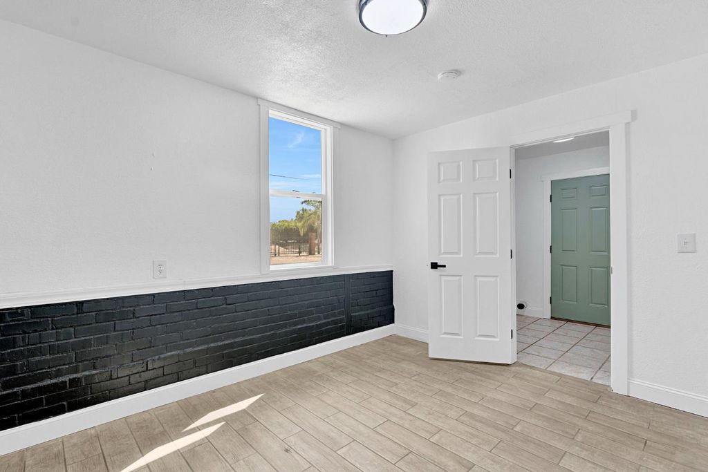 Image 22 of property listing at 8753 E Ostler Street, Selma, CA 93662