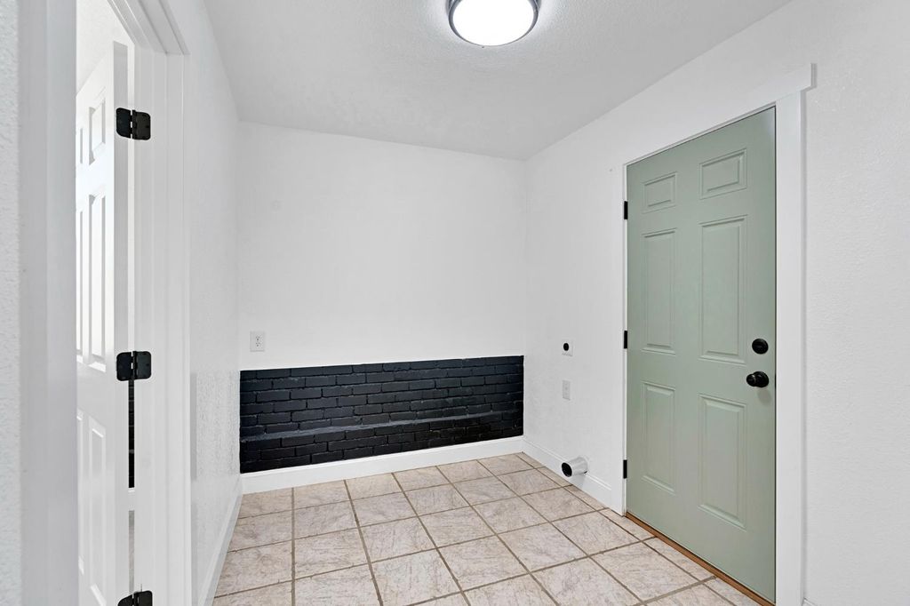 Image 25 of property listing at 8753 E Ostler Street, Selma, CA 93662
