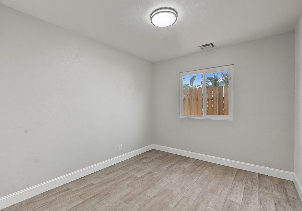 Image 30 of property listing at 8753 E Ostler Street, Selma, CA 93662