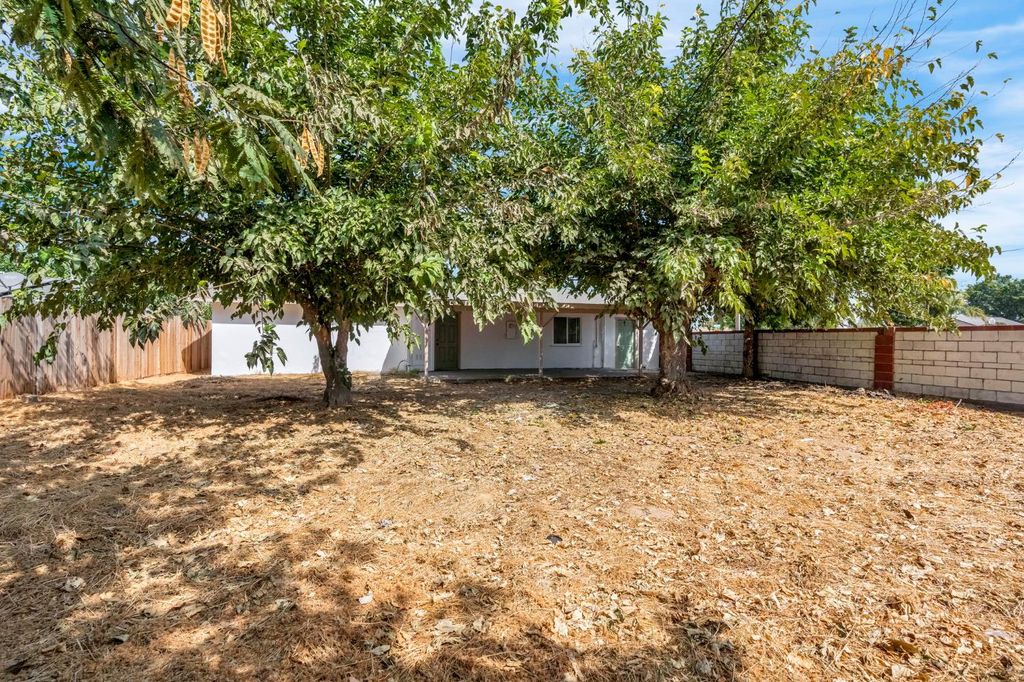 Image 33 of property listing at 8753 E Ostler Street, Selma, CA 93662