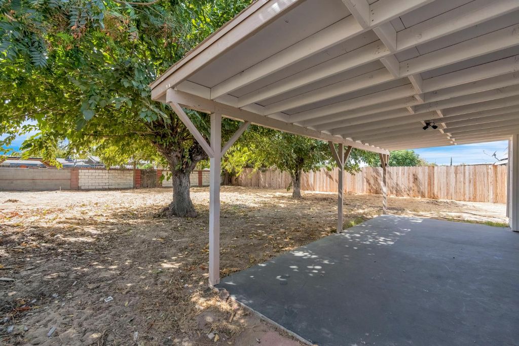 Image 35 of property listing at 8753 E Ostler Street, Selma, CA 93662