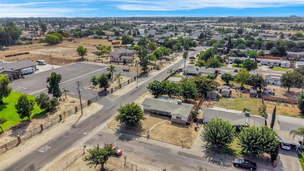 Image 41 of property listing at 8753 E Ostler Street, Selma, CA 93662