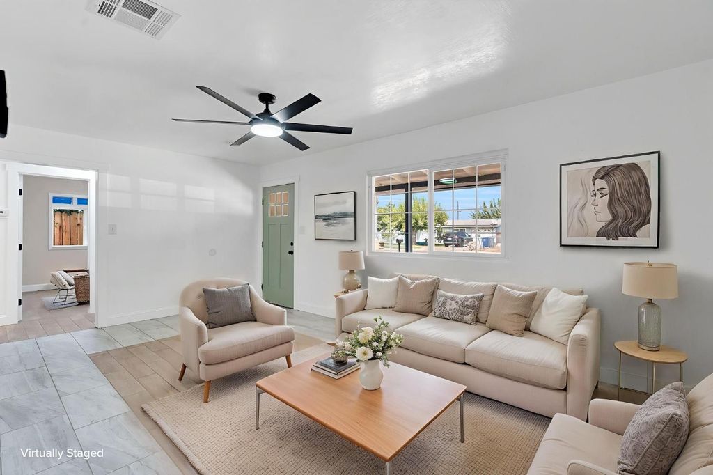 Image 7 of property listing at 8753 E Ostler Street, Selma, CA 93662