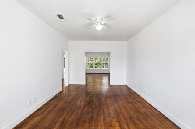 2218 Arbor Street B, Houston, TX 77004