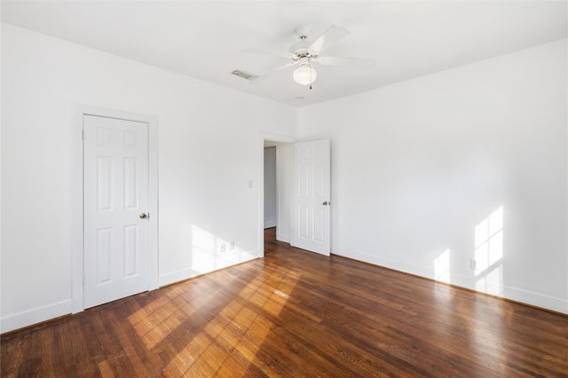 2218 Arbor Street B, Houston, TX 77004