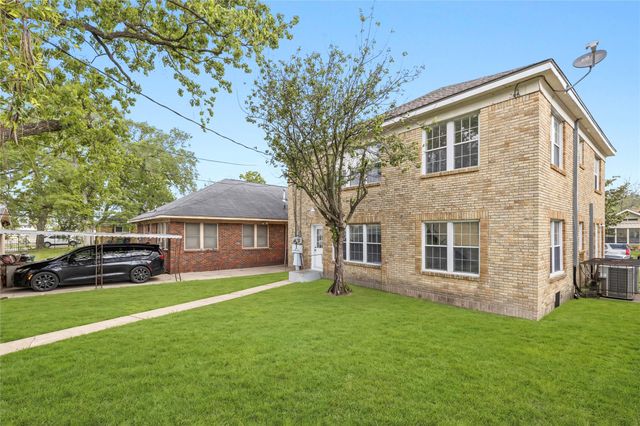 2218 Arbor Street B, Houston, TX 77004